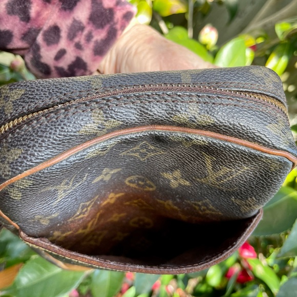 Louis Vuitton Danube Monogram Crossbody Bag Auth Serial# Date Code France - Picture 9 of 16